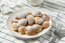 Poffertjes maken Nederlandse mini pannenkoeken